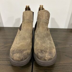 UGG men’s size-13 suede bolt more Chelsea weather boot